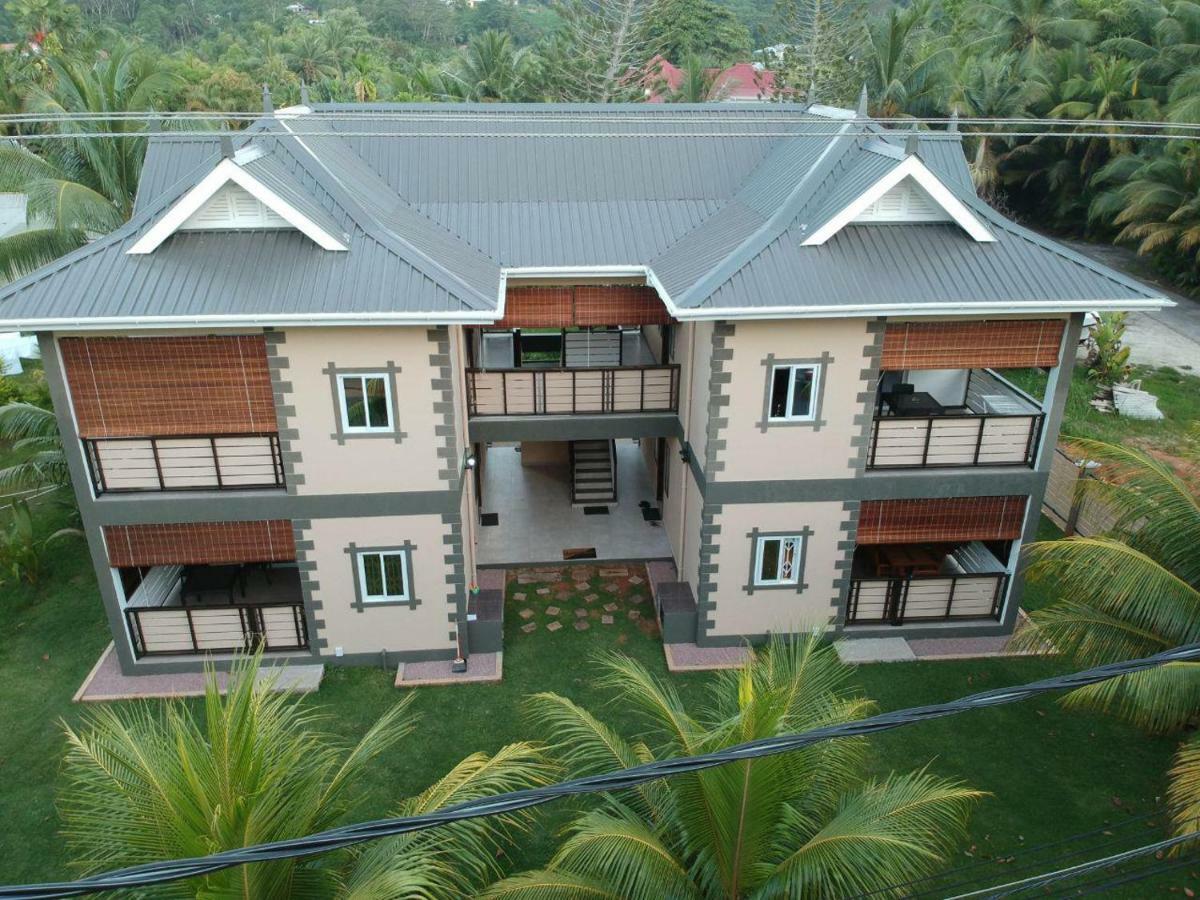 Seaside Self Catering Apartment อองซ์รอแยล ภายนอก รูปภาพ